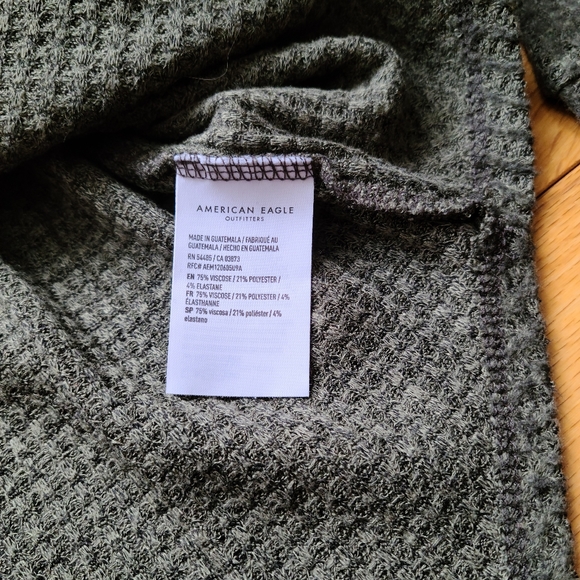 American Eagle Soft & Sexy V-Neck Sweater - Picture 5 of 5